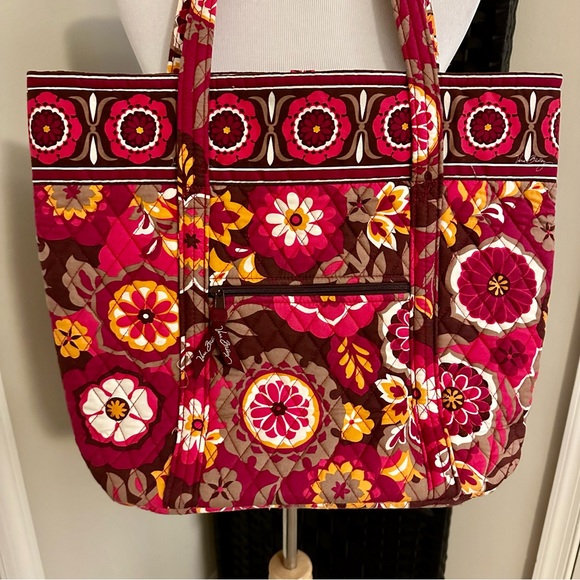 Vera Bradley Tote - Picture 3 of 8